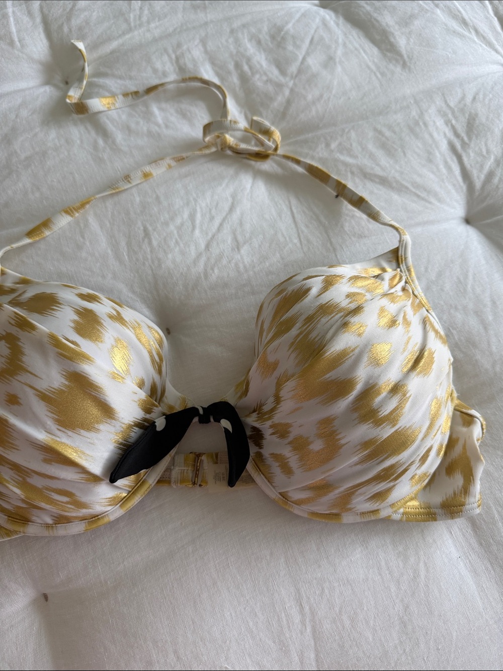 Victoria’s Secret push-up bikini top 38D